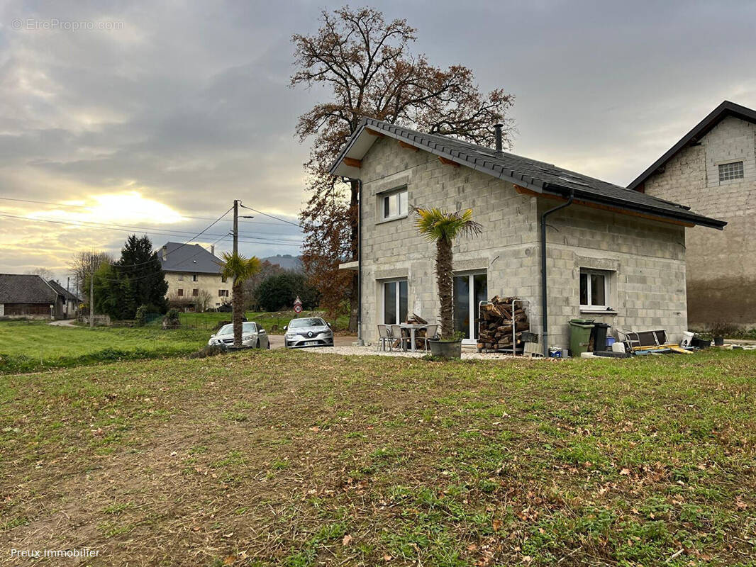 Maison à ALBENS