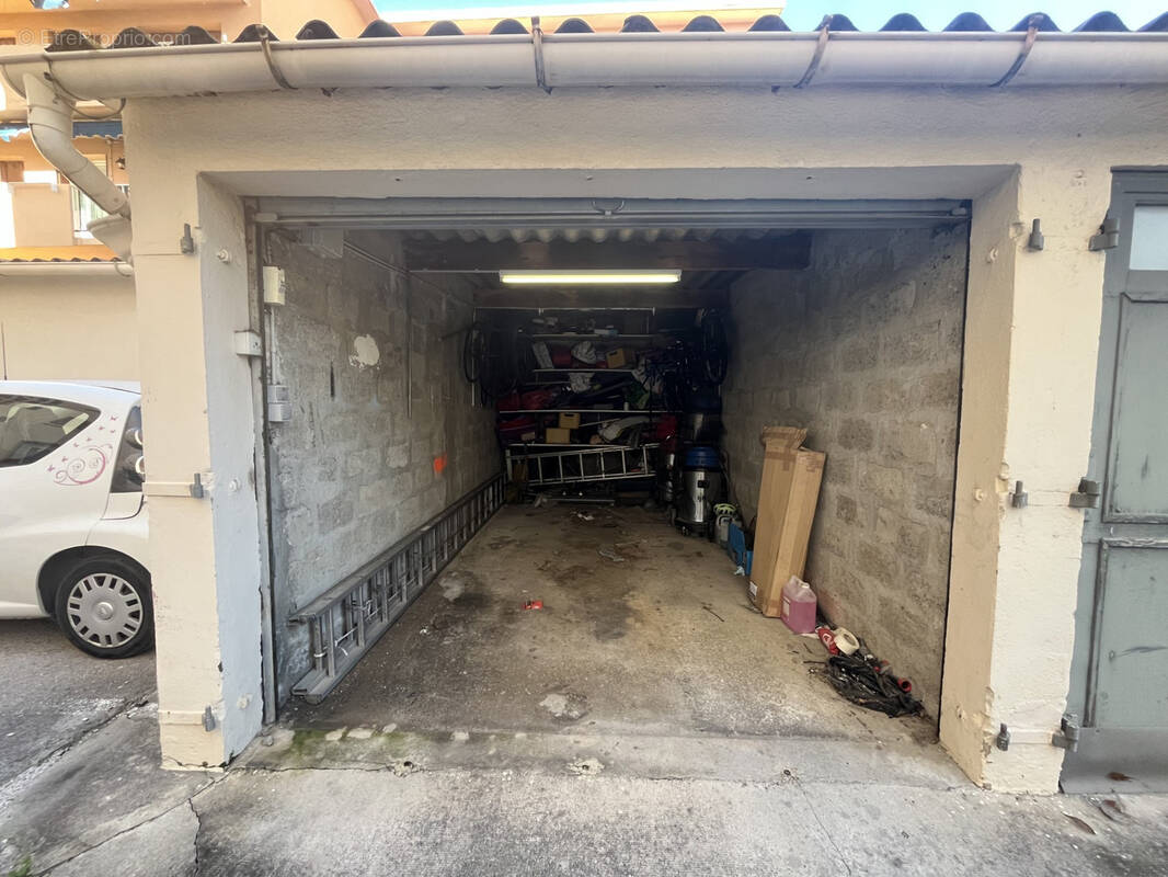 Parking à TOULON