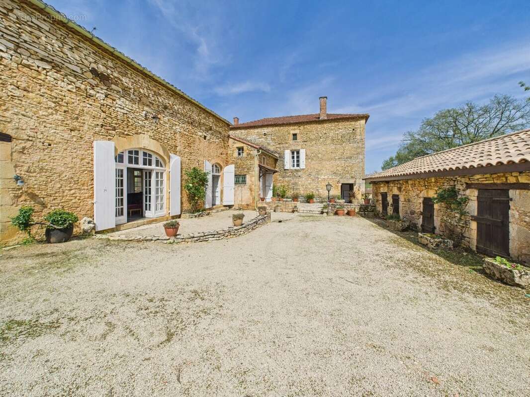 Maison à SAUVETERRE-LA-LEMANCE