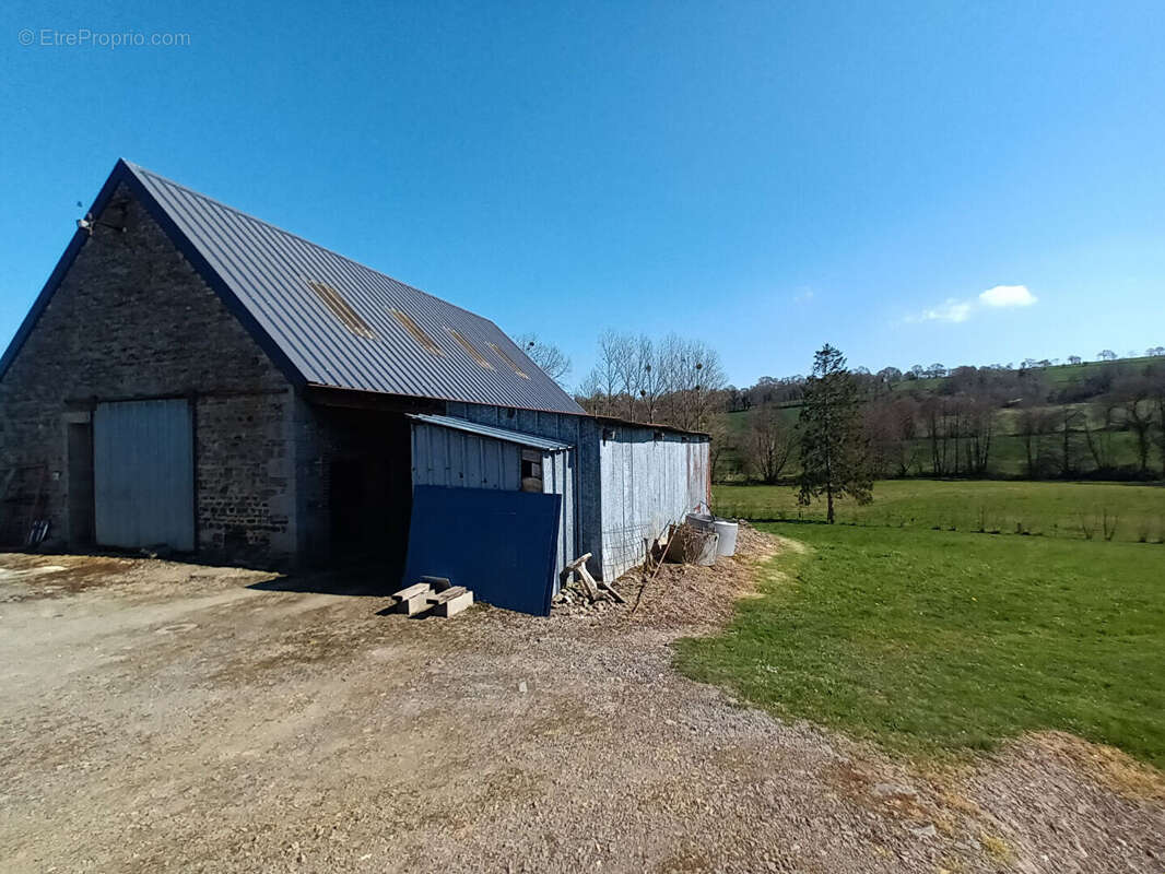 Maison à VASSY