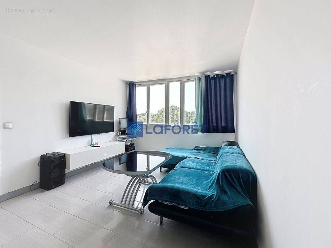Appartement à SAVIGNY-SUR-ORGE