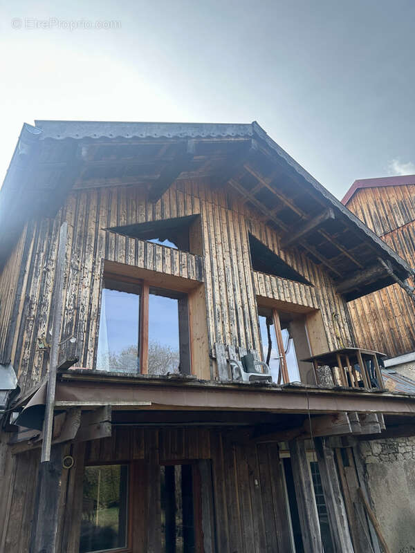 Maison à MOUTHE