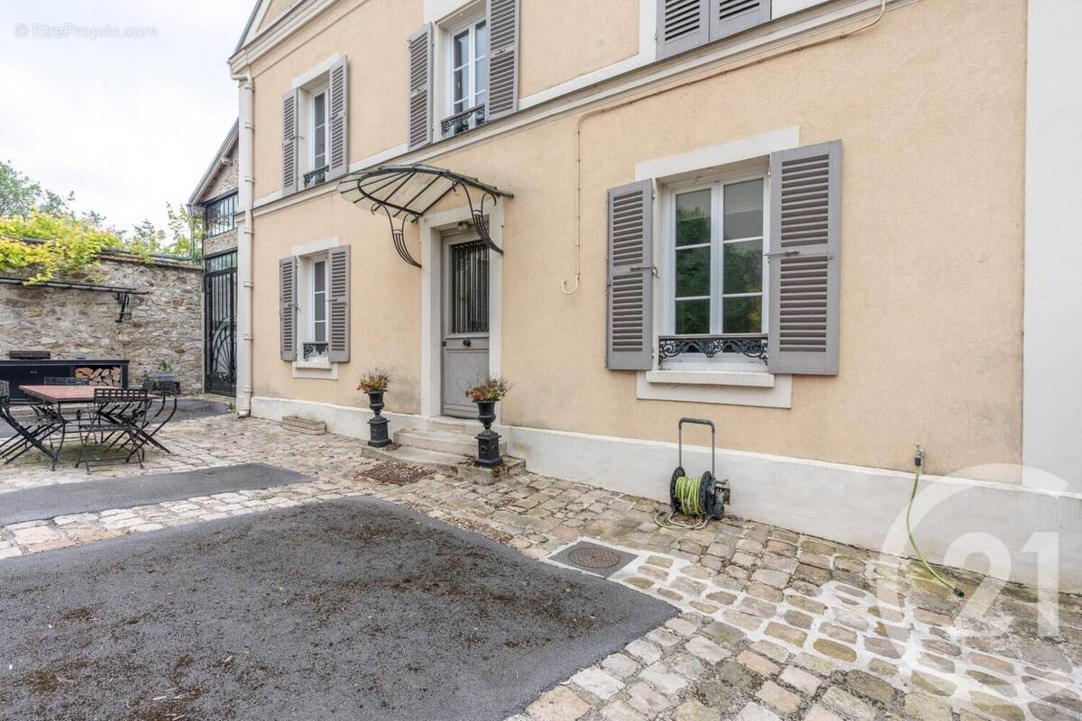 Appartement à THORIGNY-SUR-MARNE