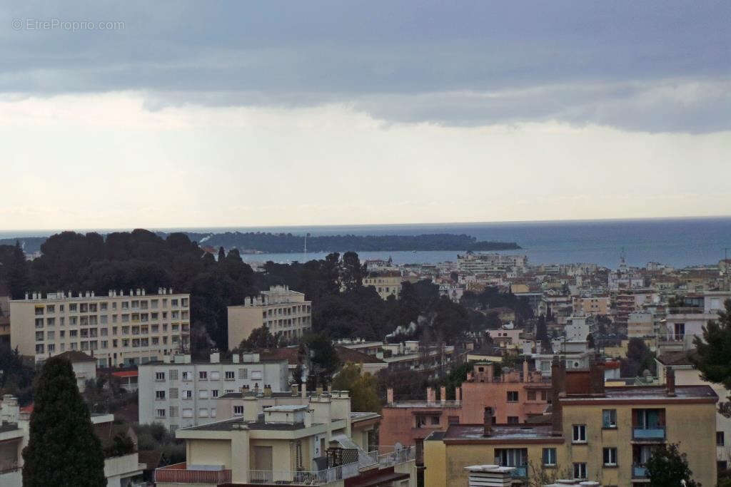 Appartement à LE CANNET