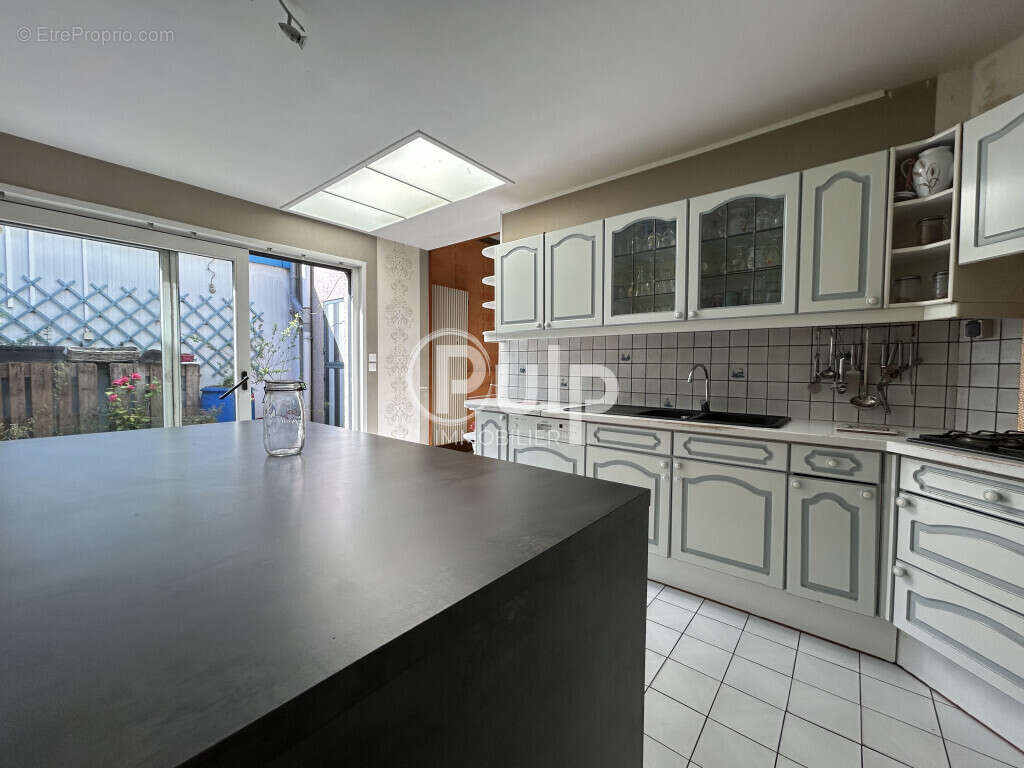Maison à VIOLAINES