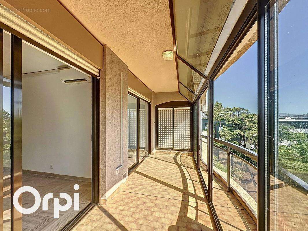 Appartement à VILLENEUVE-LOUBET