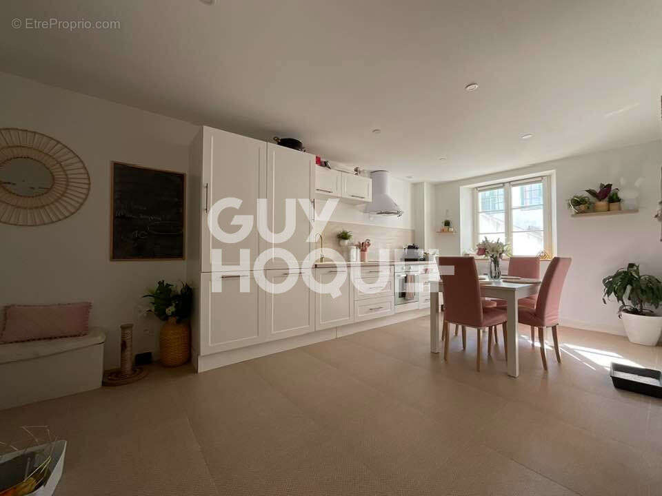 Appartement à FONTAINE-DE-VAUCLUSE