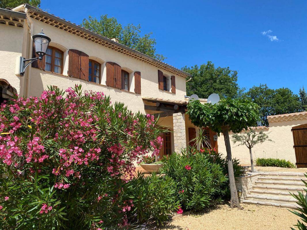 Maison à VAISON-LA-ROMAINE