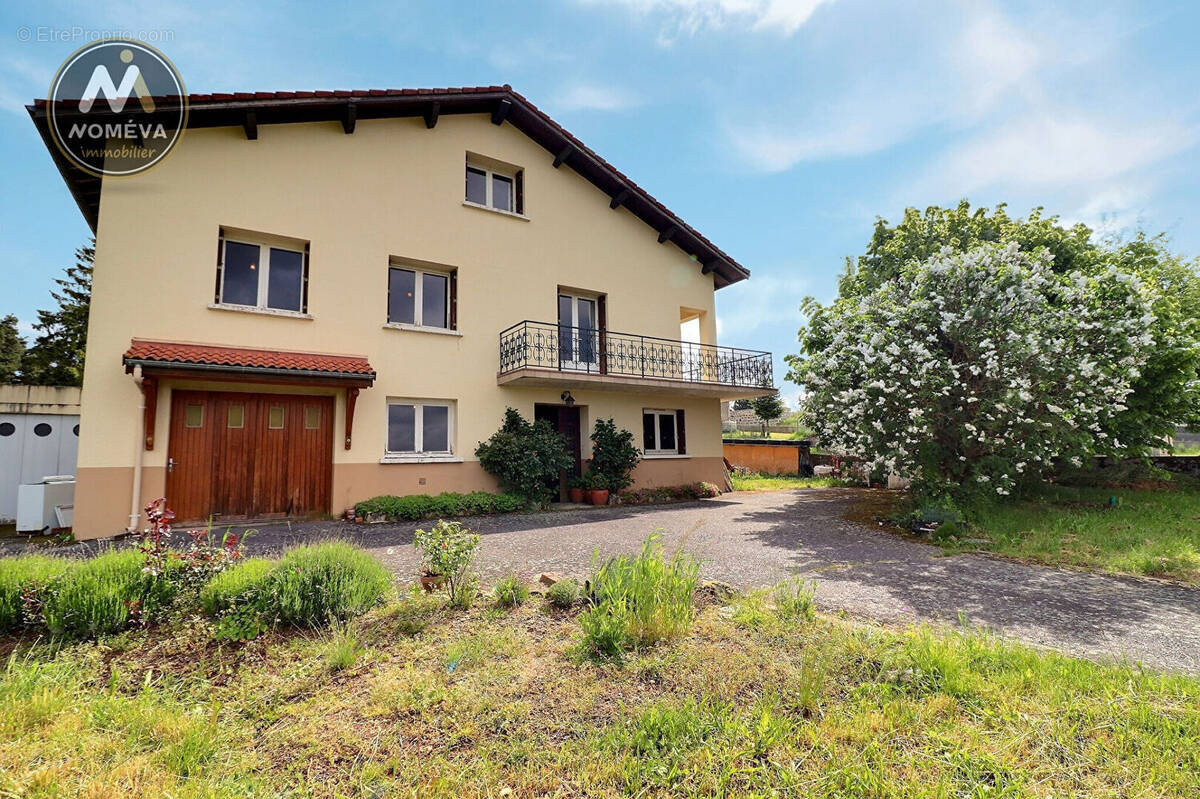 Maison à MONTFAUCON-EN-VELAY