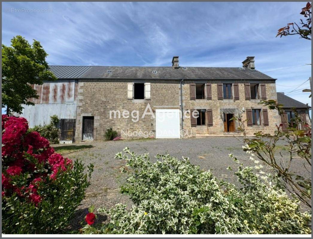 Maison à SOURDEVAL