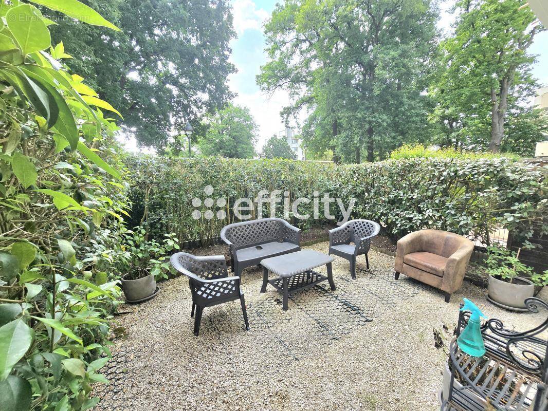 Appartement à LE PLESSIS-TREVISE