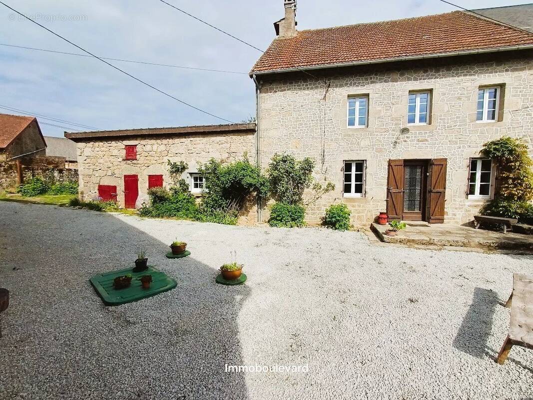 Maison à AUBUSSON