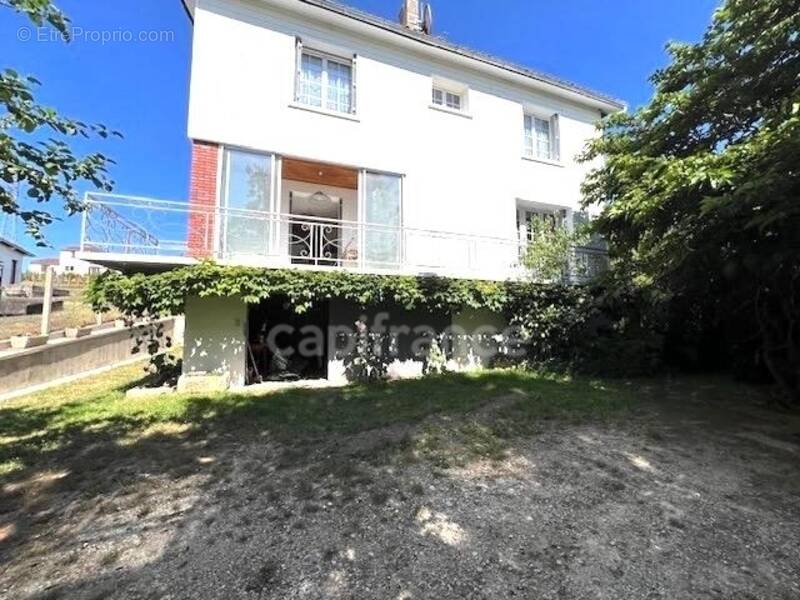 Maison à SAINTES