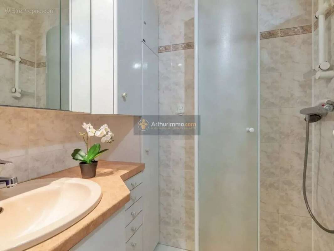 Appartement à LES ISSAMBRES
