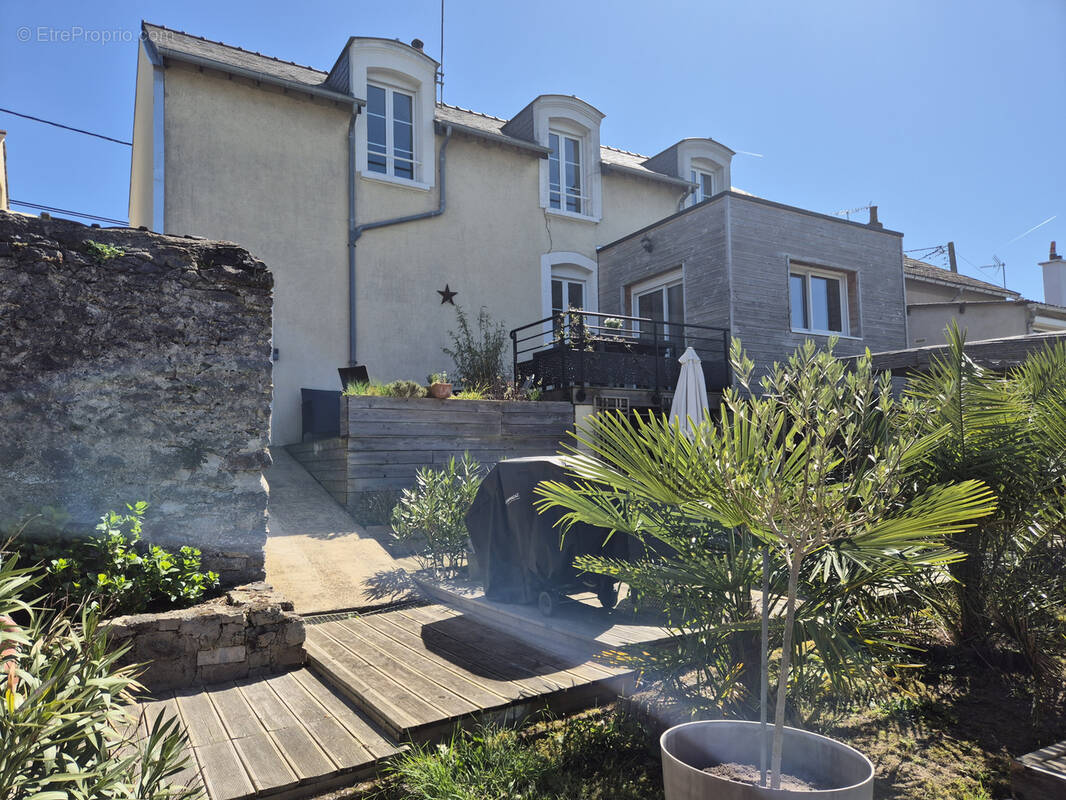 Maison à SABLE-SUR-SARTHE