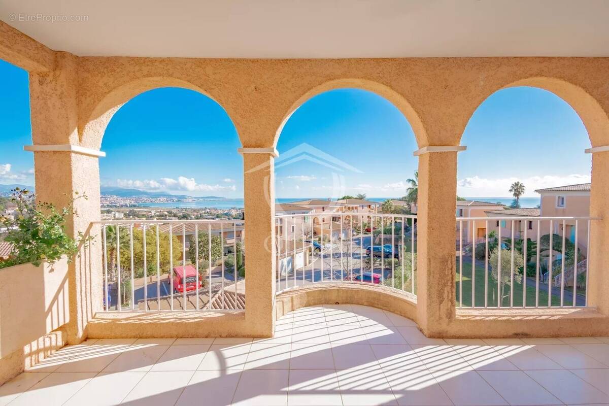 Appartement à VILLENEUVE-LOUBET