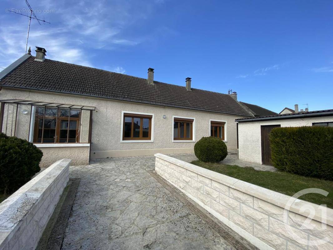 Maison à SAINT-MARTIN-LONGUEAU