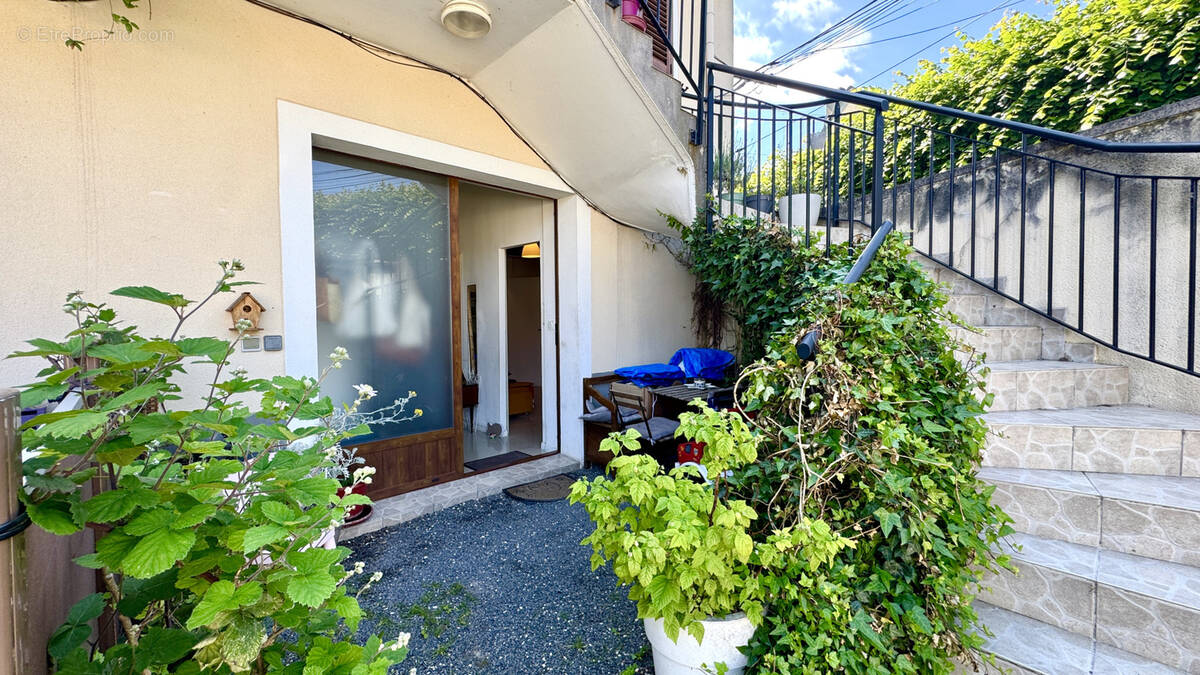 Appartement à VAIRES-SUR-MARNE