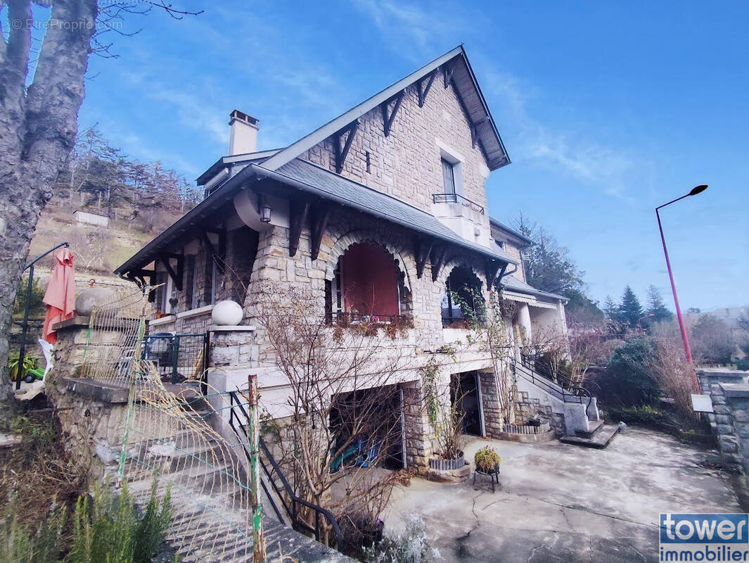 Maison à ESPALION