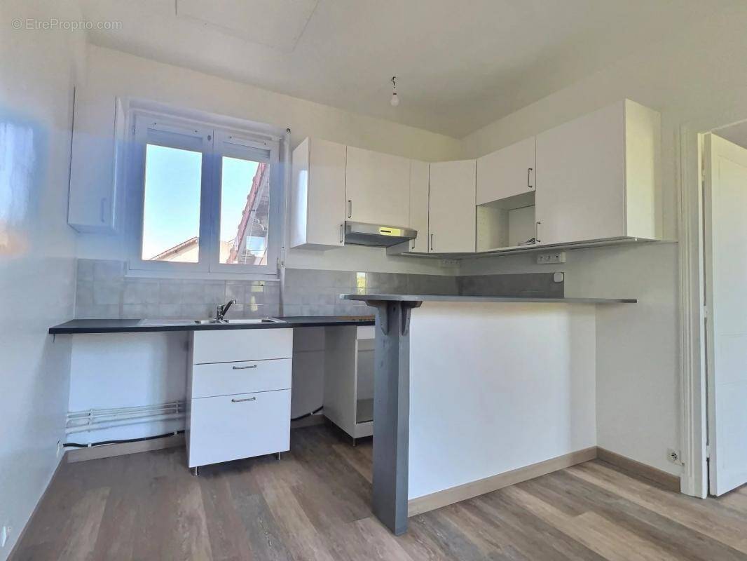 Appartement à SAINT-MAUR-DES-FOSSES