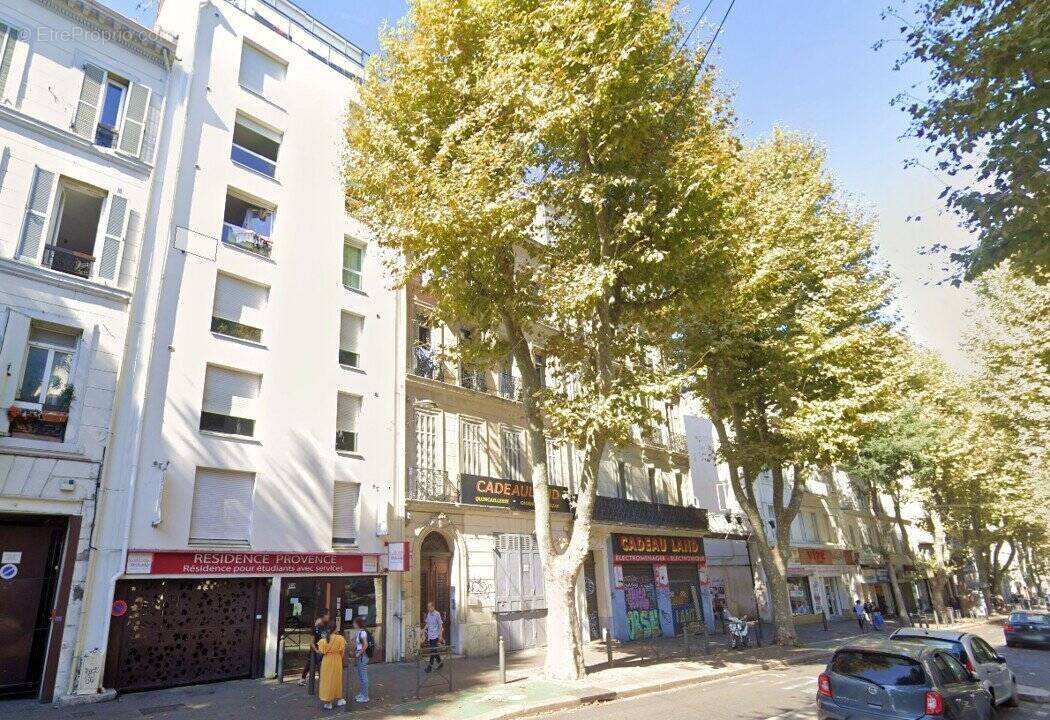 Appartement à MARSEILLE-3E