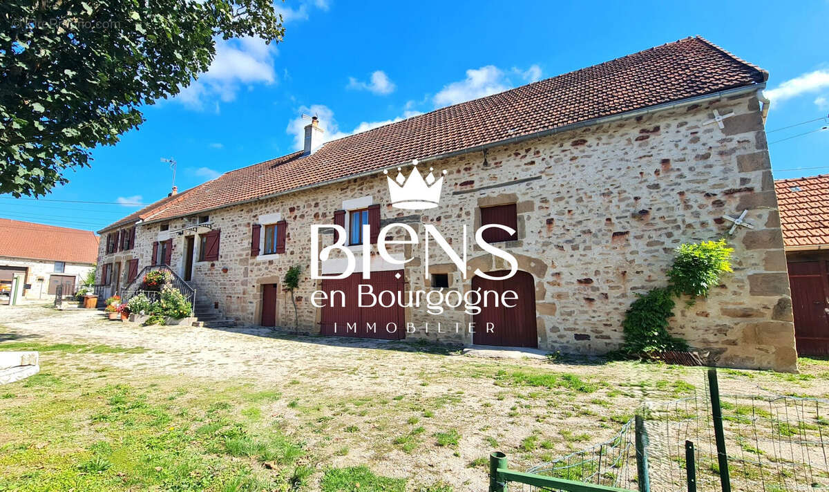 Maison à EPINAC