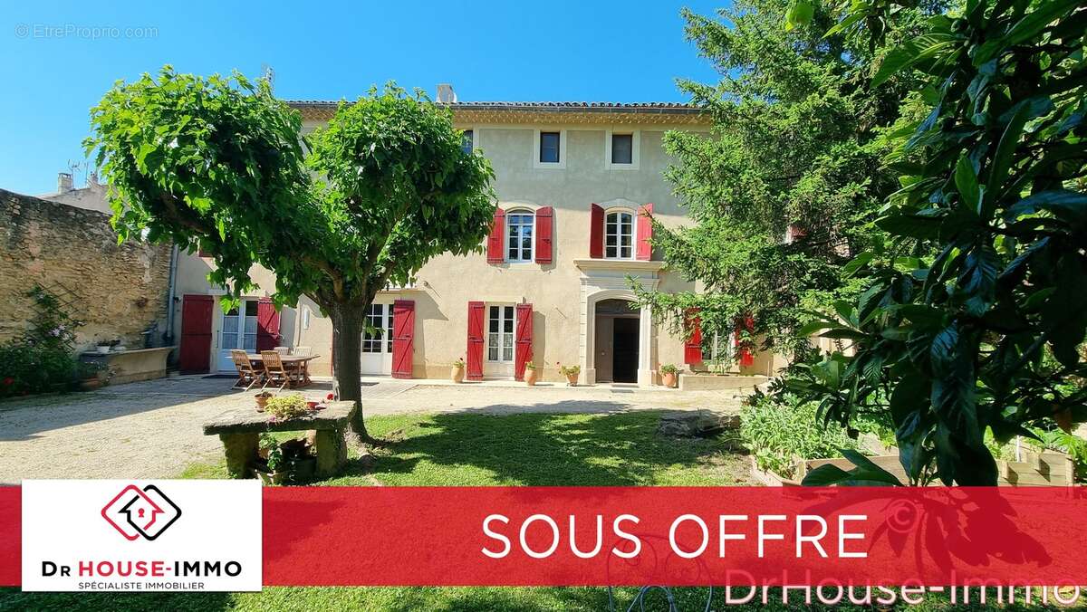Maison à CAMARET-SUR-AIGUES