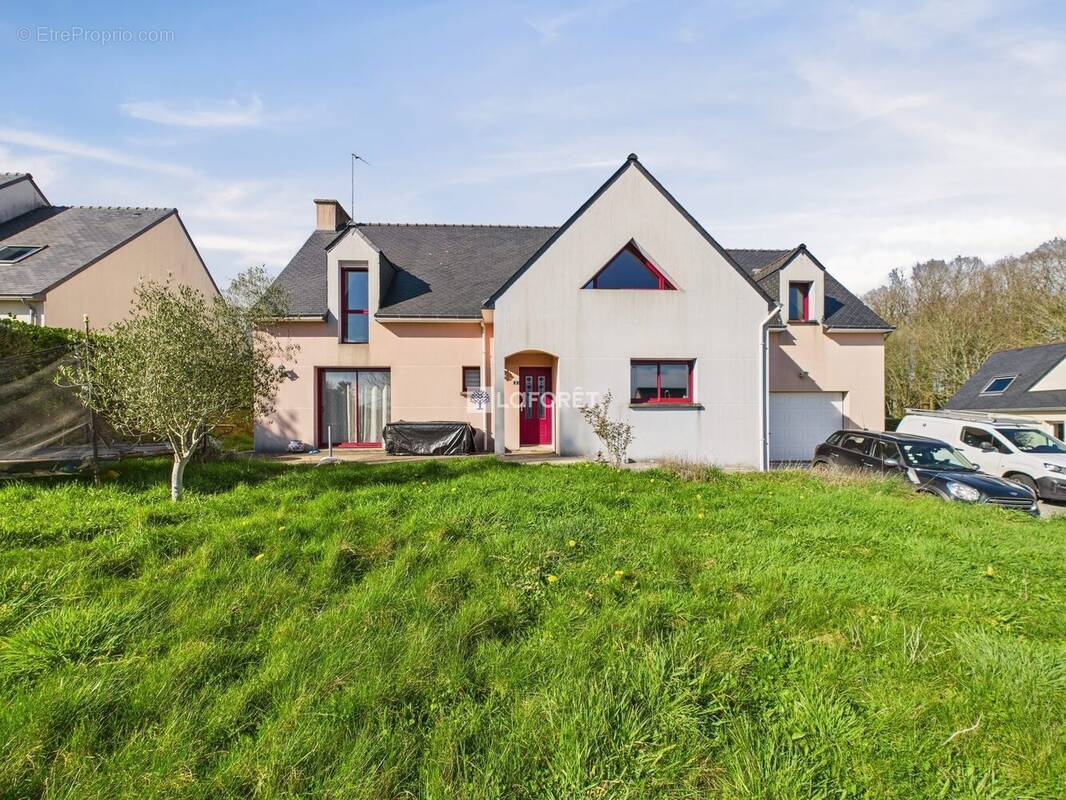 Maison à BRIEC