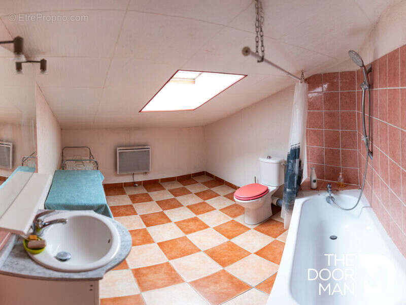 Maison à FLASSANS-SUR-ISSOLE