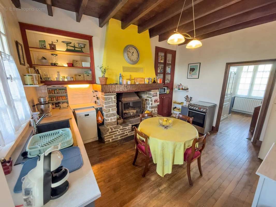 Maison à SARRAZAC
