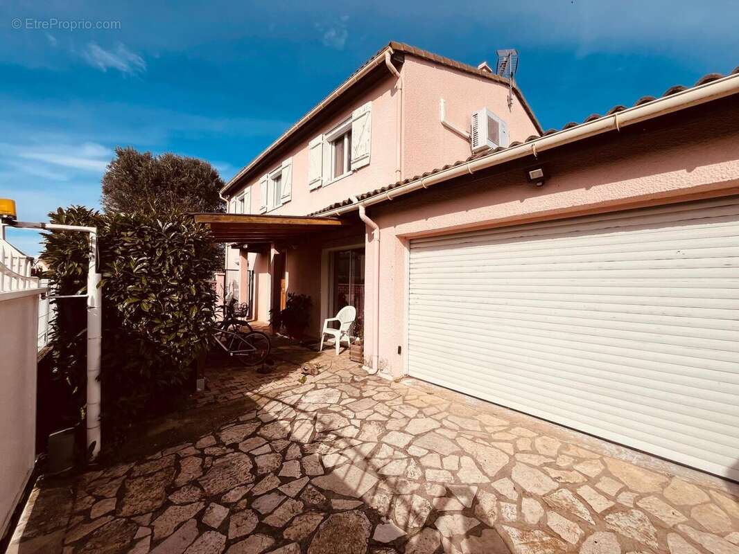 Photo 2 - Maison à AUBORD