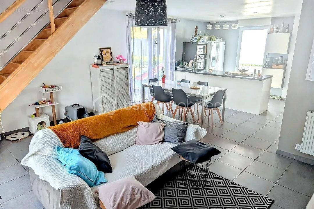 Maison à JANZE