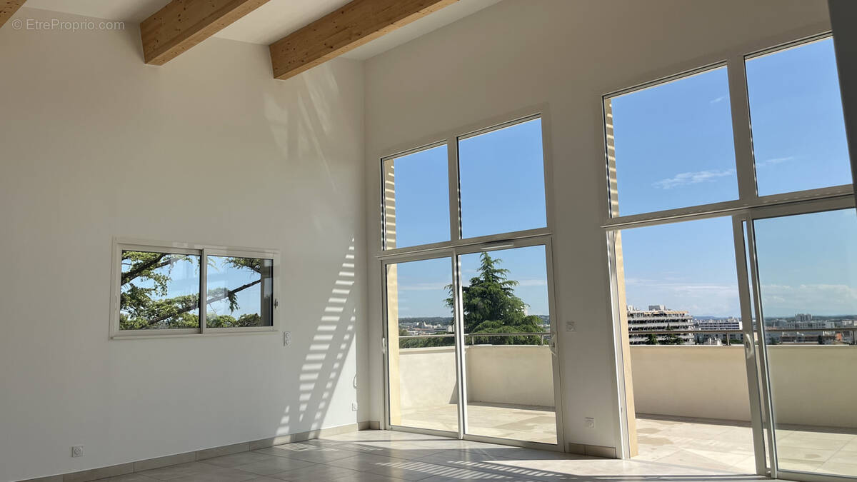 Appartement à NIMES
