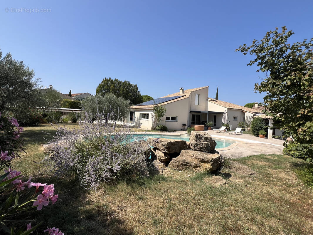 Maison à VAISON-LA-ROMAINE
