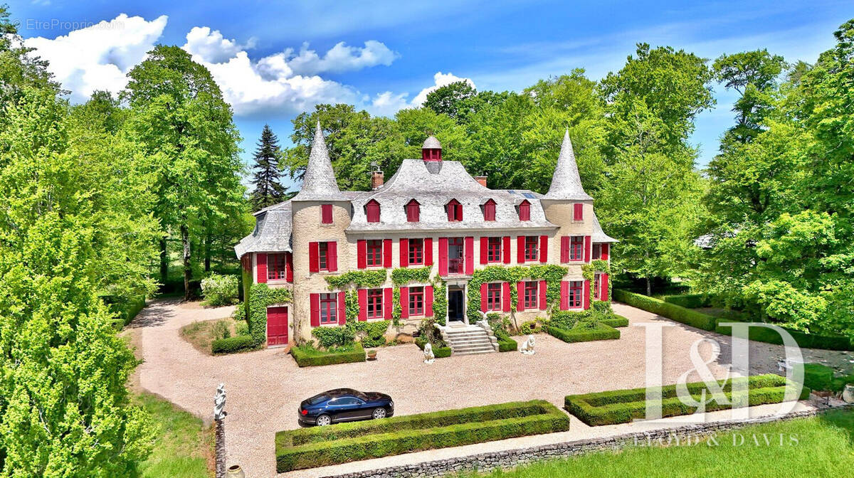 Maison à SAINT-PIERRE-DE-TRIVISY