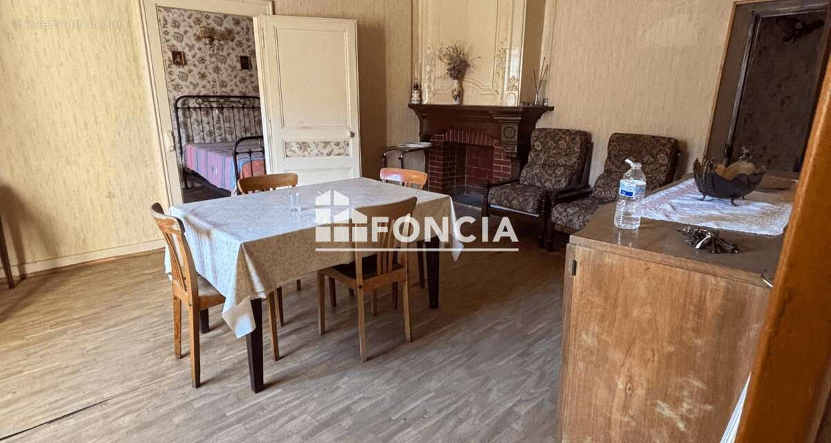Maison à LA CHAMBRE