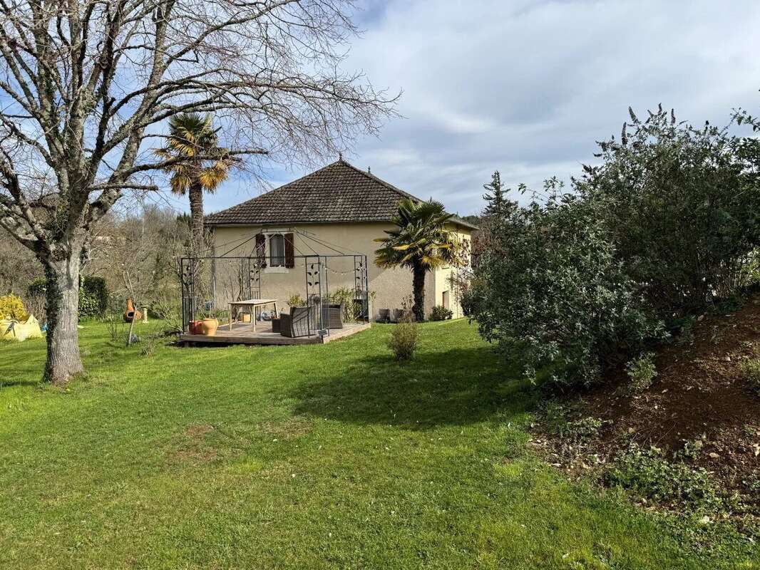 Maison à THEDIRAC