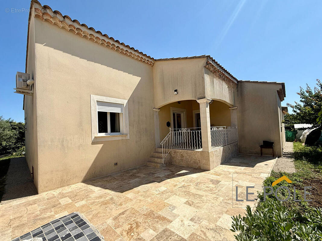 Maison à LAPALUD