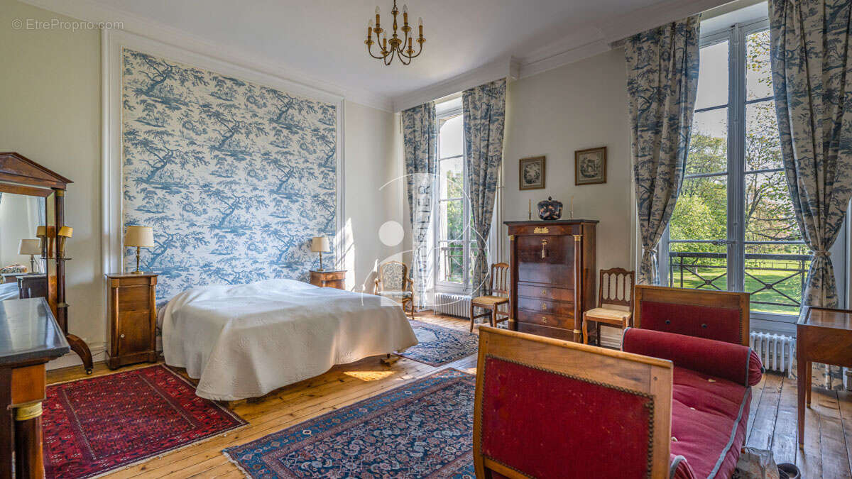 Maison à FONTAINEBLEAU