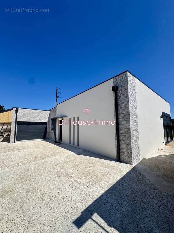 Maison à CORQUILLEROY