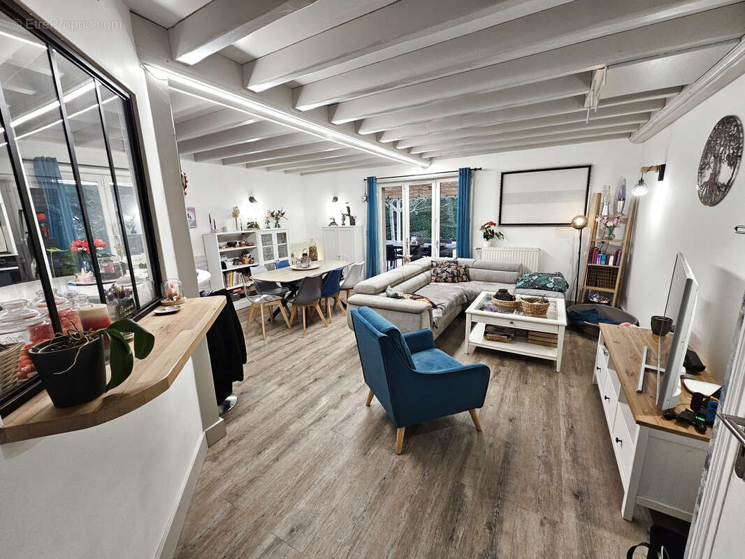 Maison à MABLY