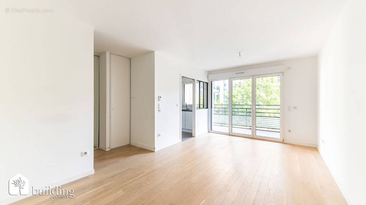 Appartement à NEUILLY-SUR-SEINE