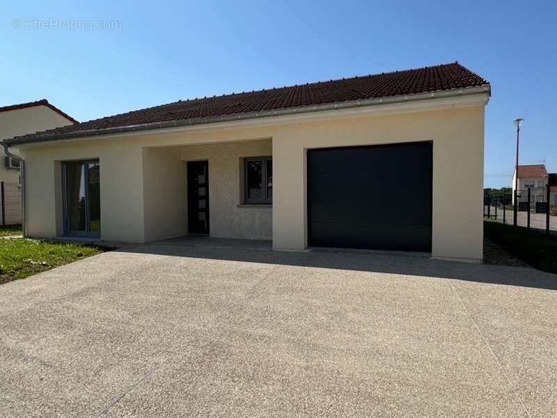 Maison à VILLIERS-EN-LIEU