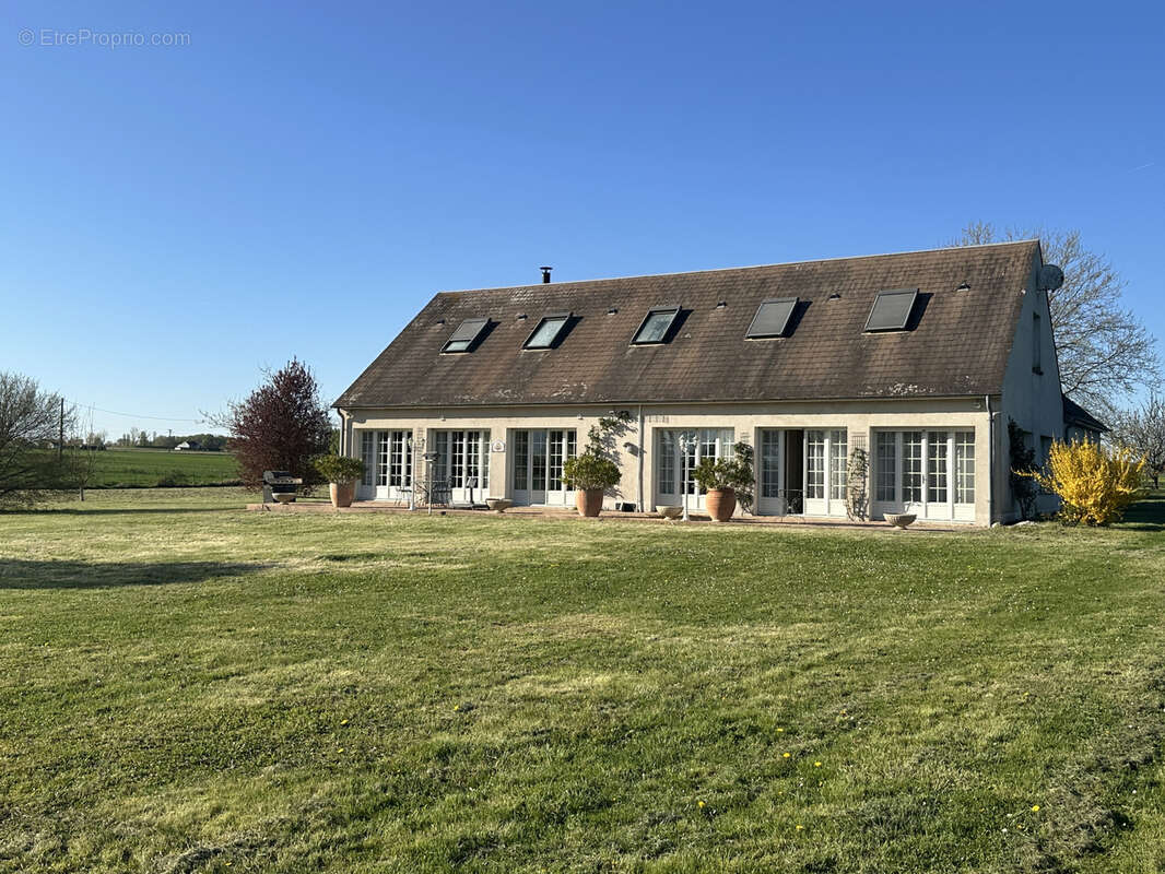 Maison à TRAINOU