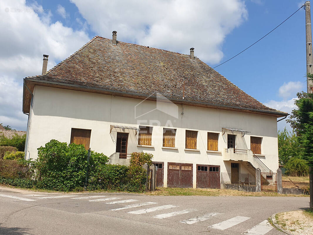 Maison à LES ABRETS