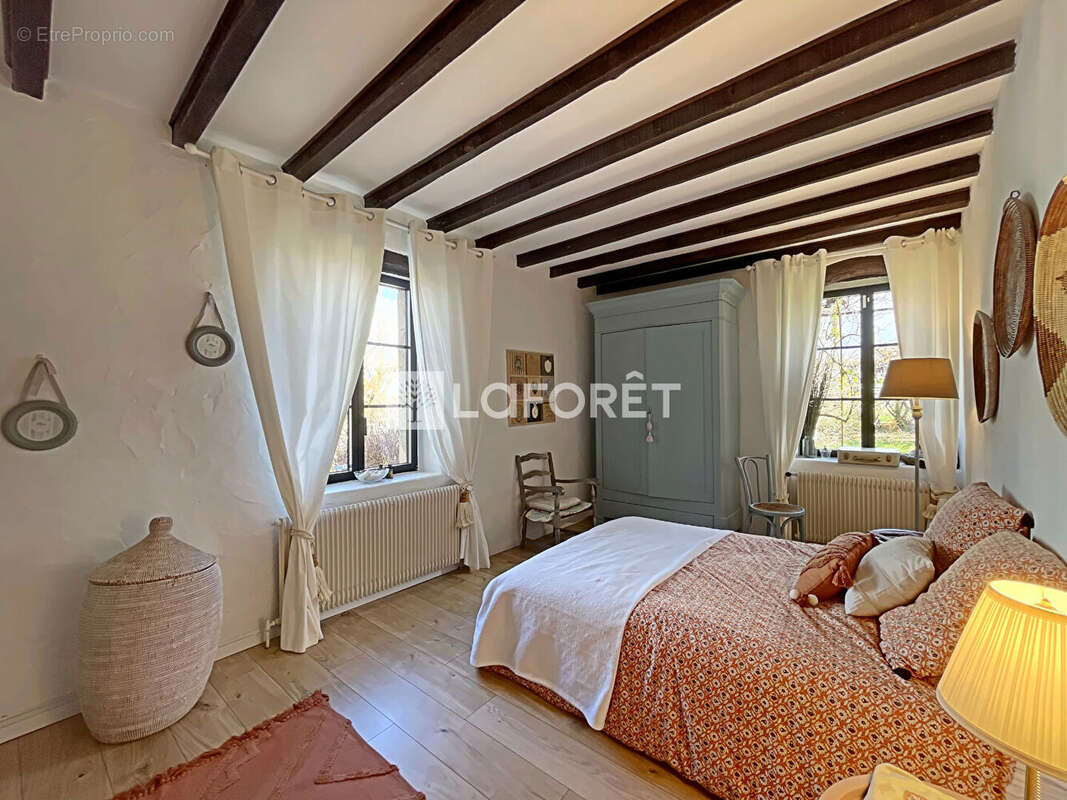 Maison à CELLIEU