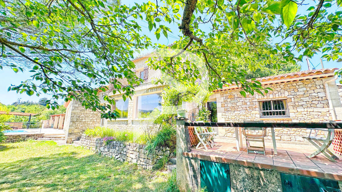 Maison à CERESTE