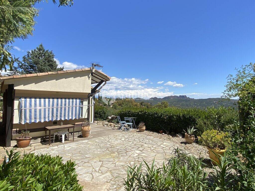 Maison à LE MUY