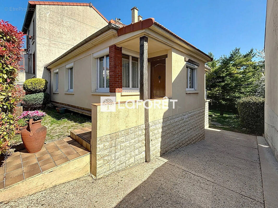Maison à VILLEJUIF
