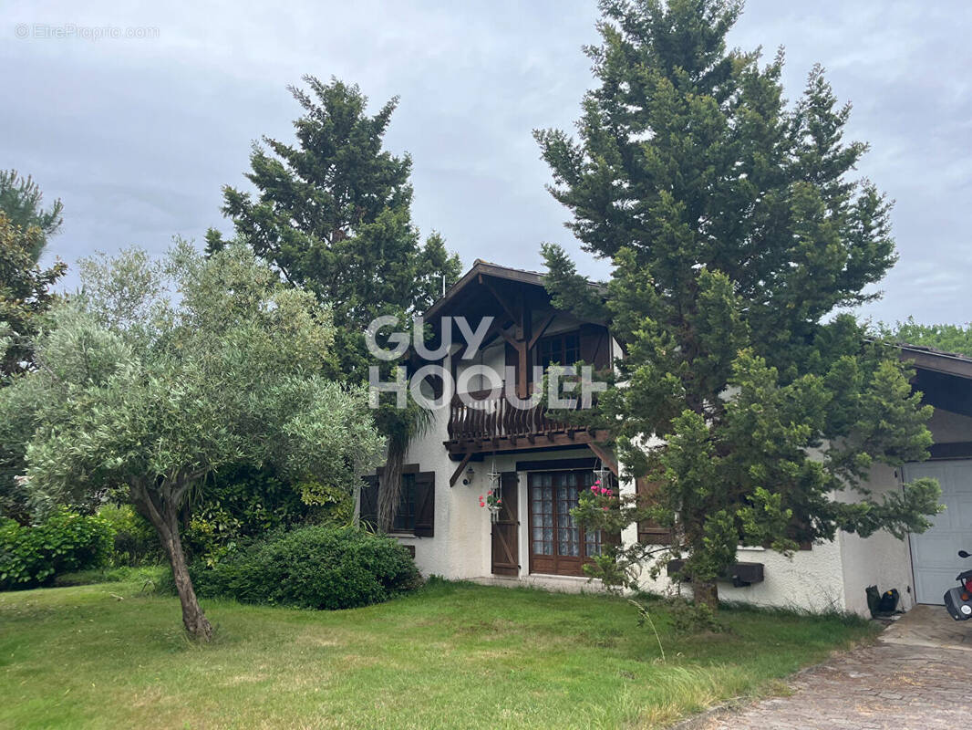 Maison à AUREILHAN